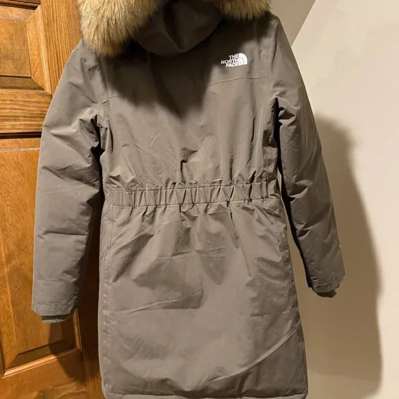 The Northface Parka Down Coat - Picture 7 of 11